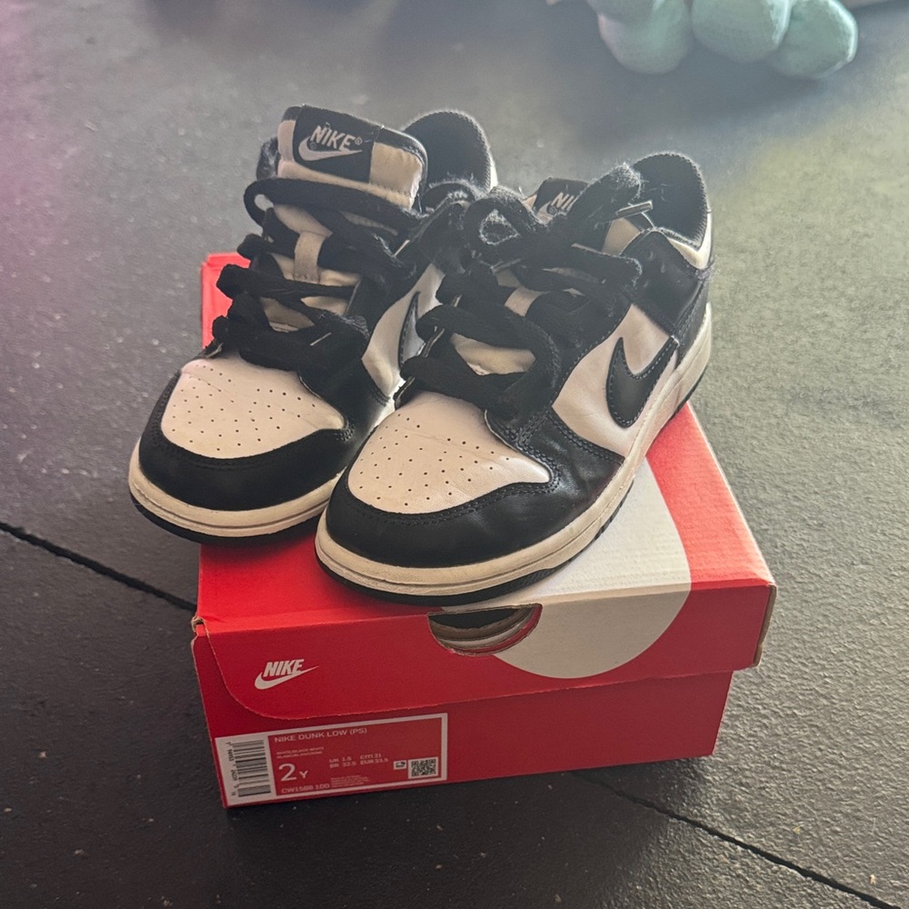 Nike Kids Black and White Sneakers